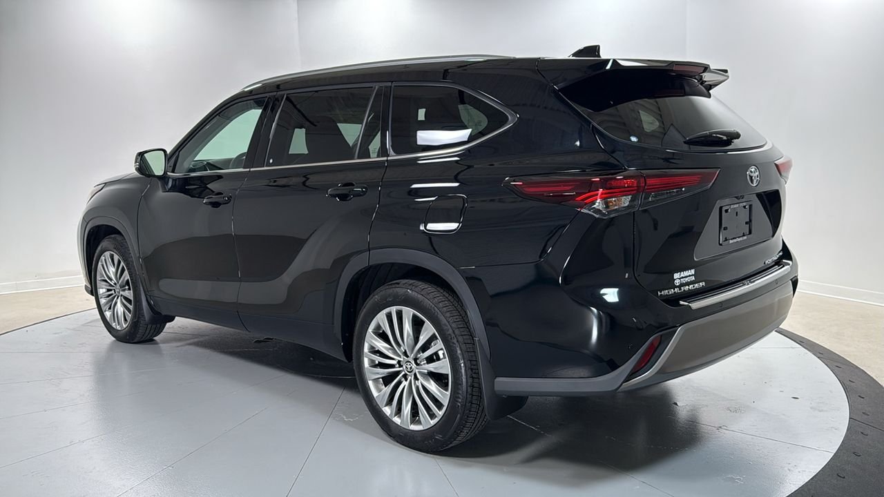 2026 Toyota Highlander Platinum - Photo 7