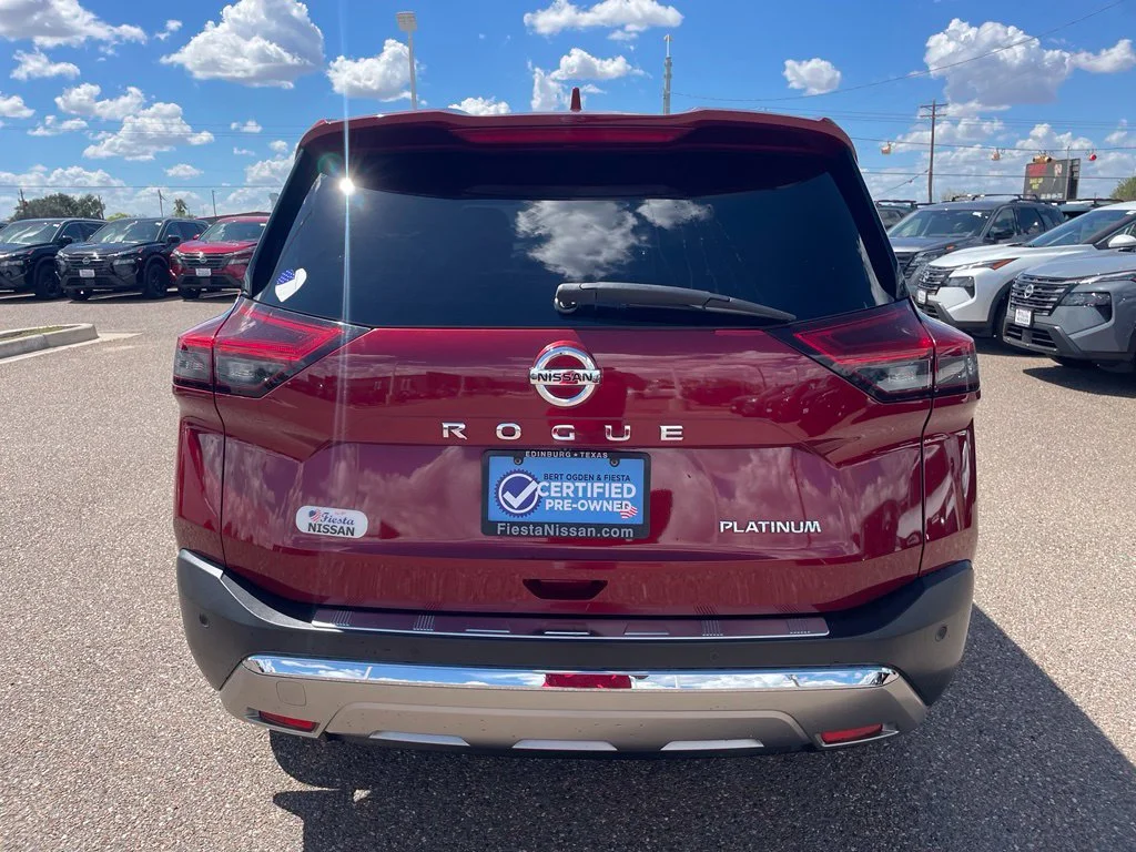 Used 2021 Red Nissan Platinum image 6