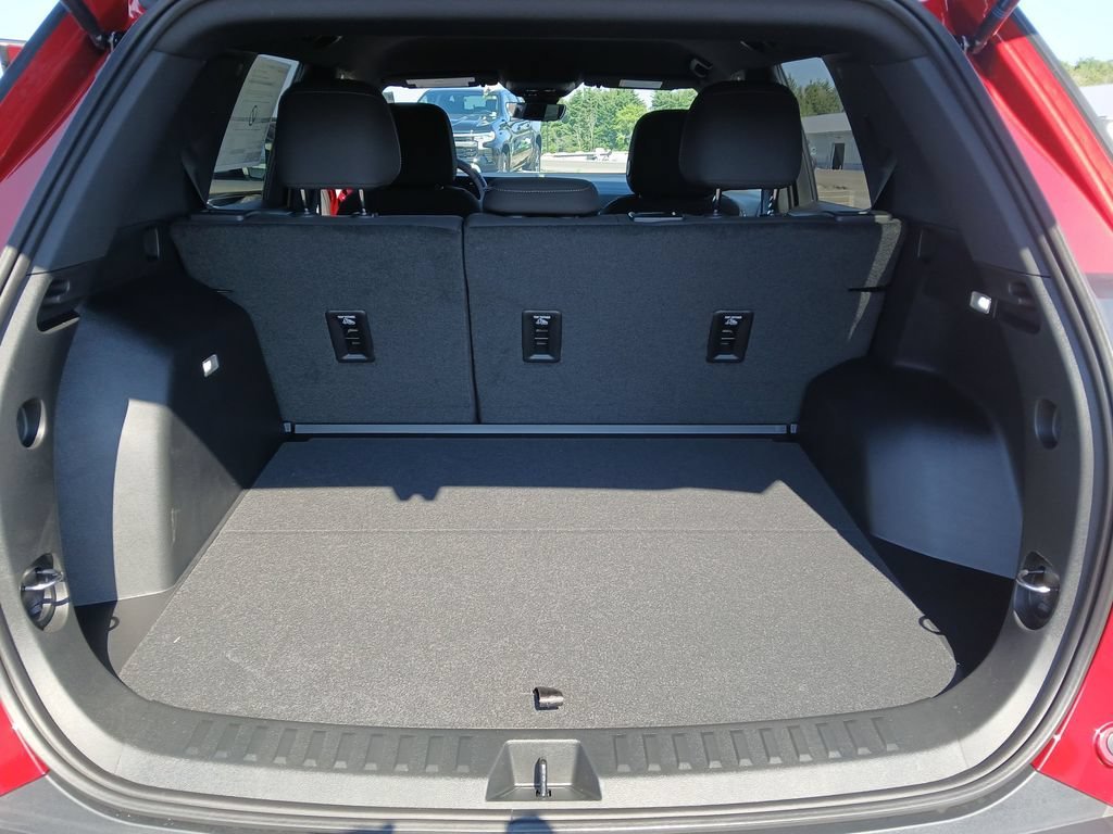 2027 Chevrolet Equinox LT - Photo 24