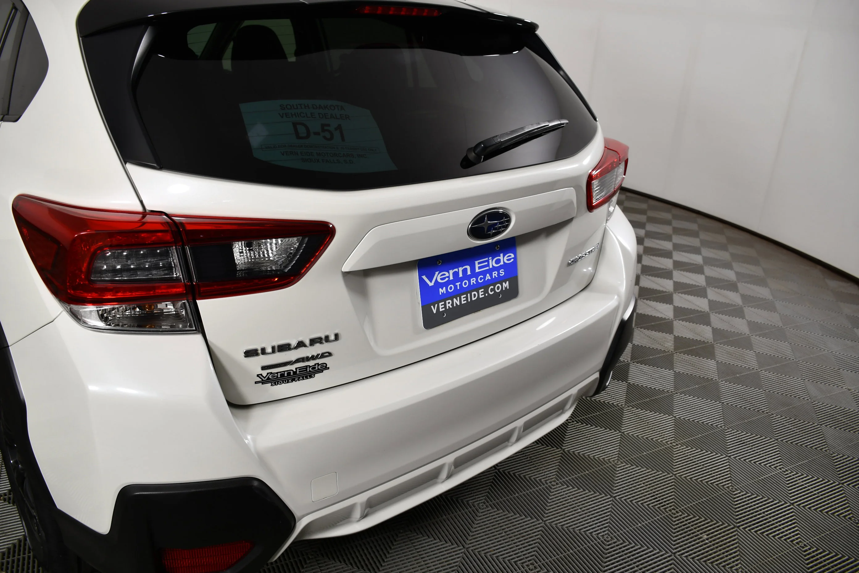 Used 2022 Crystal White Pearl Subaru Premium image 15