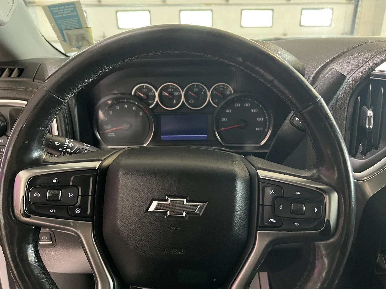 Used 2020 SUMMIT WHITE Chevrolet RST image 23