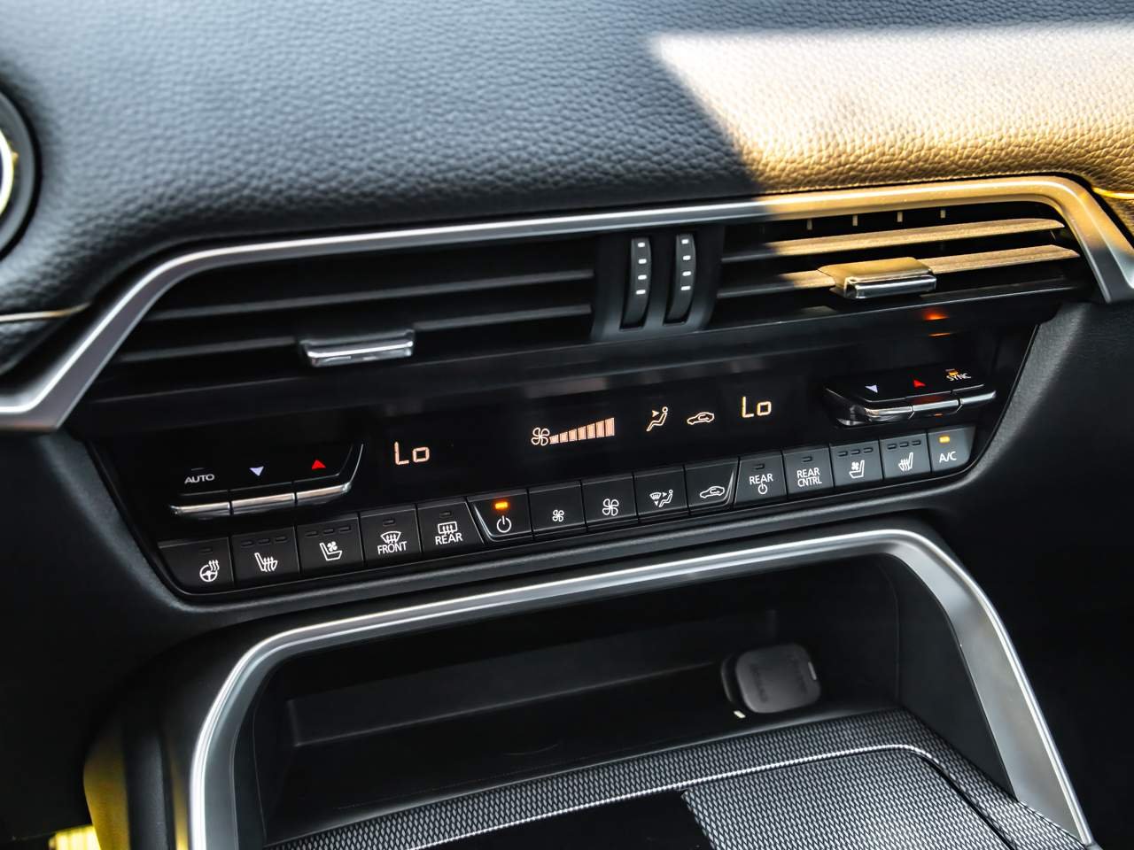 2026 Mazda CX-90 Preferred Package - Photo 23