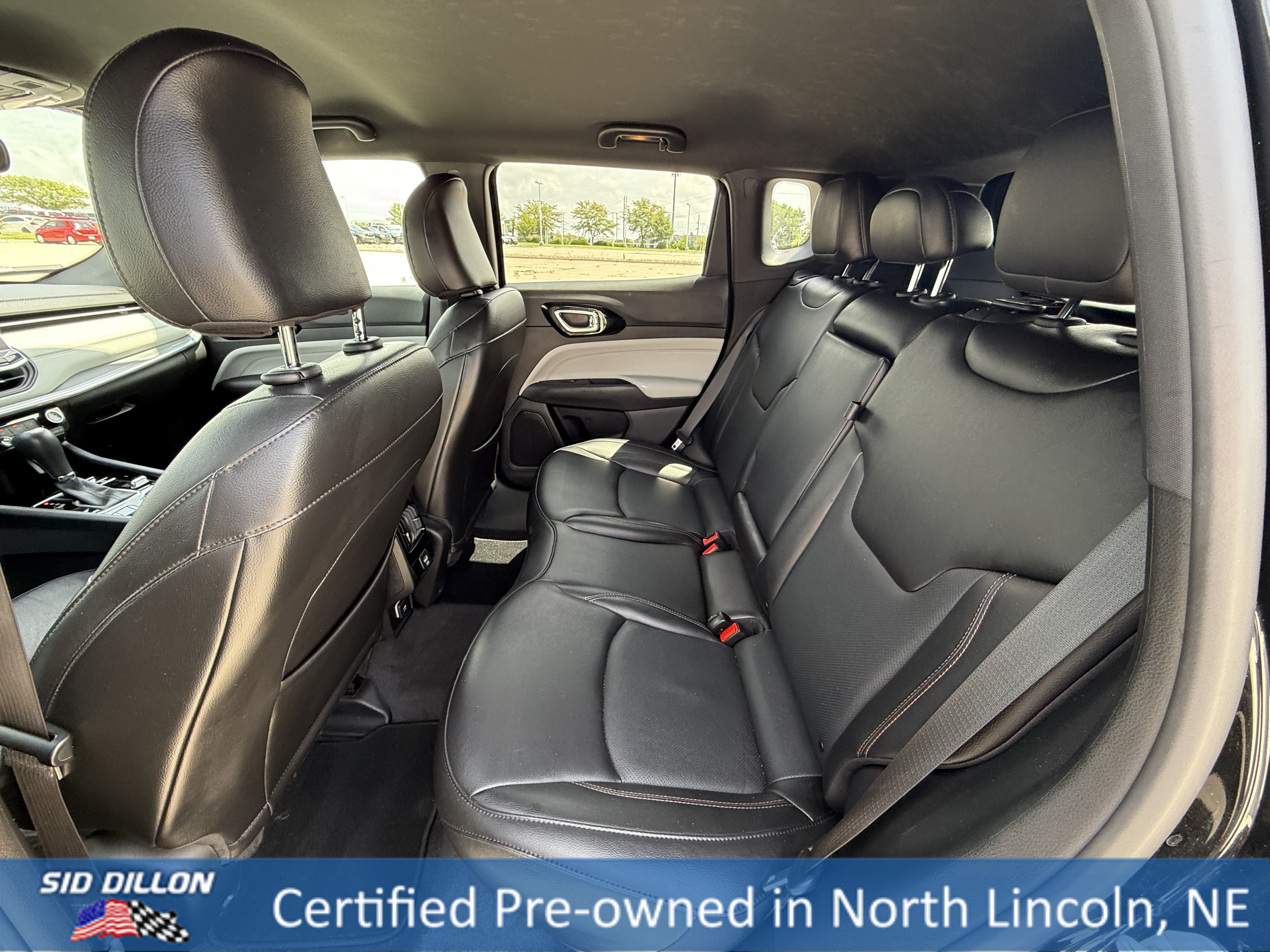 Used 2023 Diamond Black Crystal Pearlcoat Jeep Limited image 19