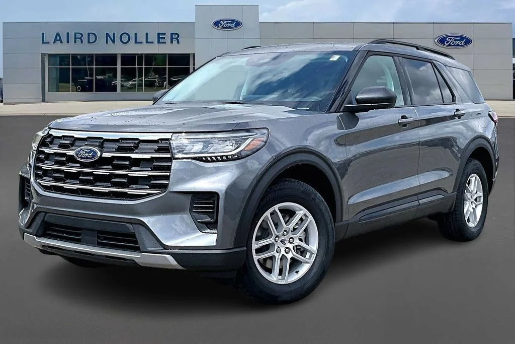 2026 Ford Explorer Active 4WD's photo