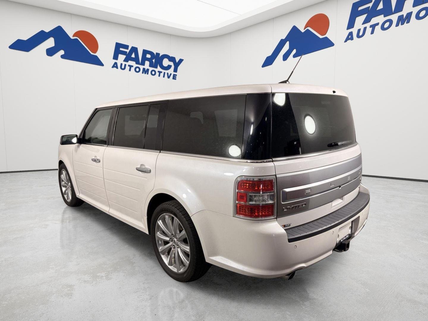 Used 2019 White Platinum Metallic Tri-Coat Ford Limited EcoBoost image 3