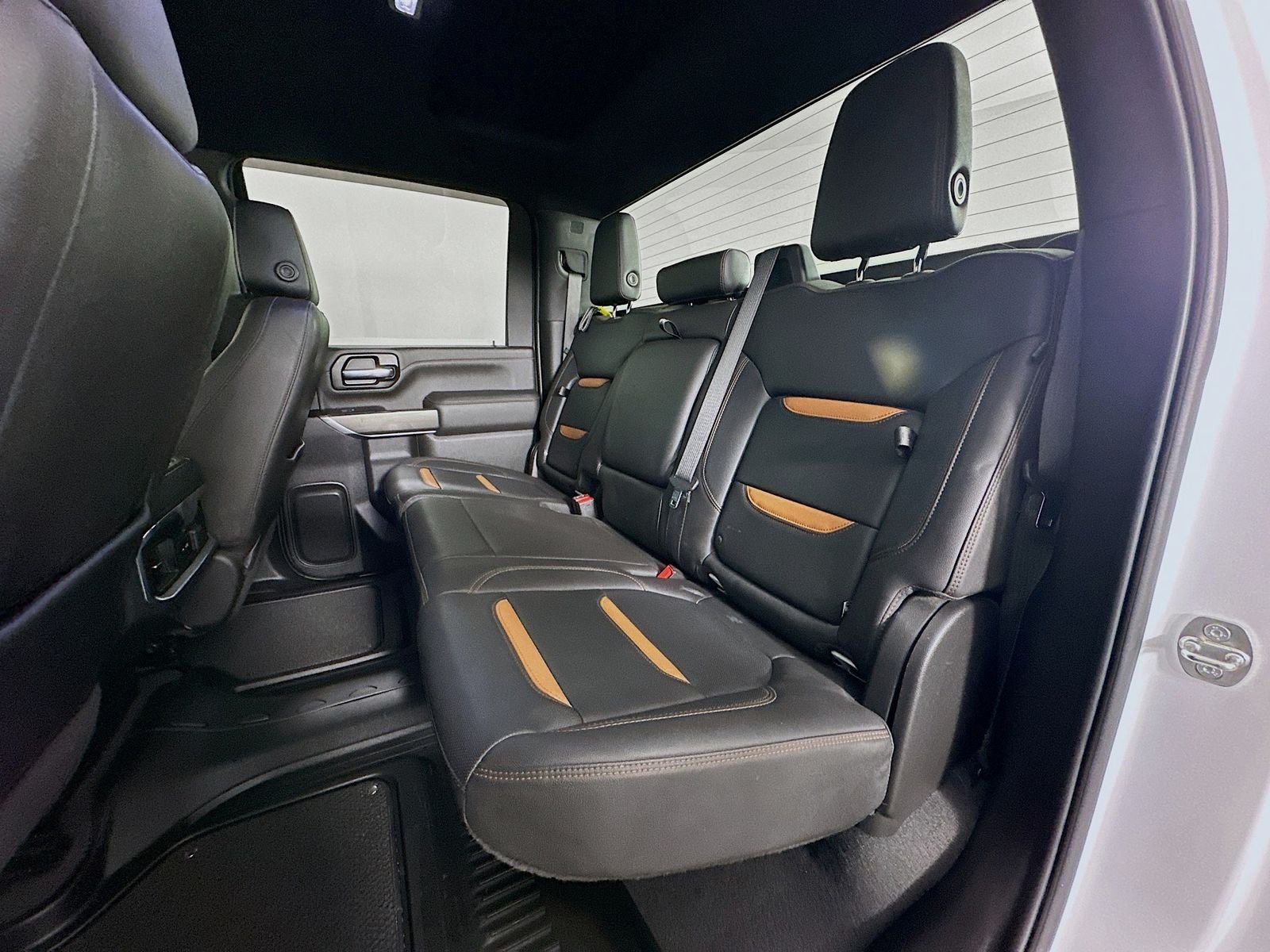 Used 2022 Summit White GMC AT4 image 28