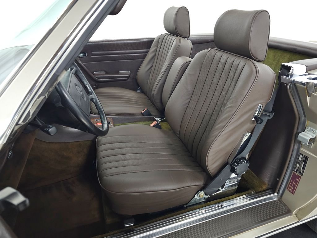 Used 1987 Gold Mercedes-Benz 560 SL image 19
