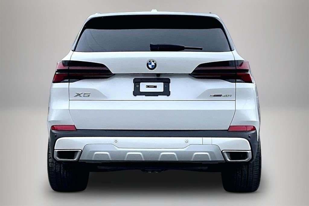Used 2025 White BMW sDrive40i image 5