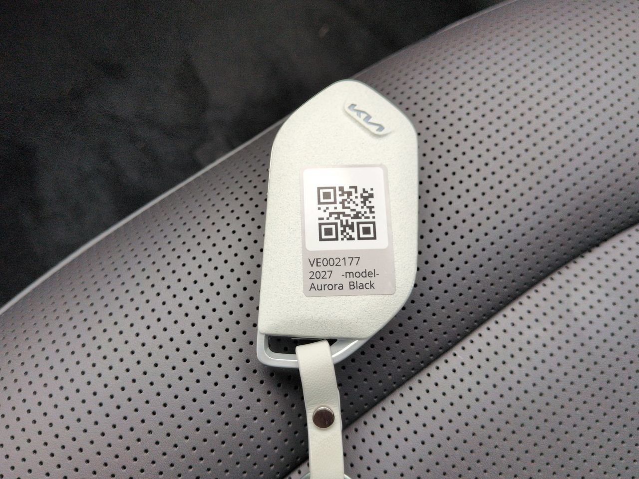 New 2027 Aurora Black Pearl Kia Land image 35