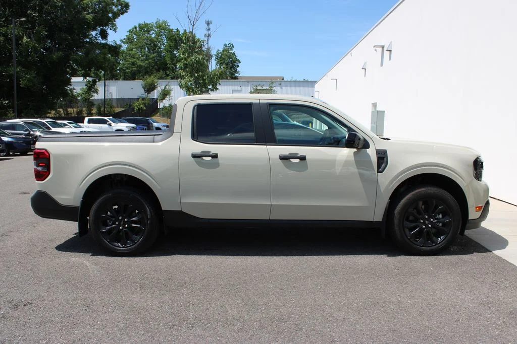 Used 2024  Ford XLT image 30