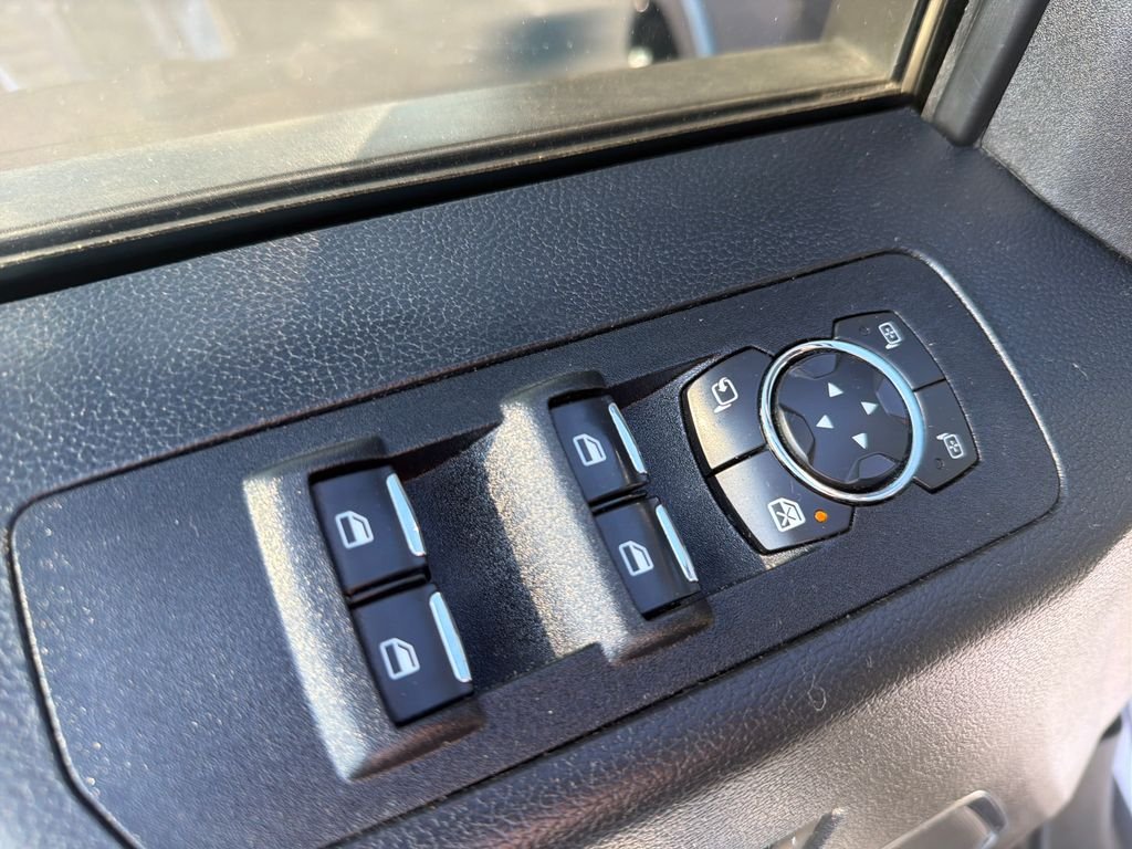 Used 2020 Blue Ford Lariat image 5