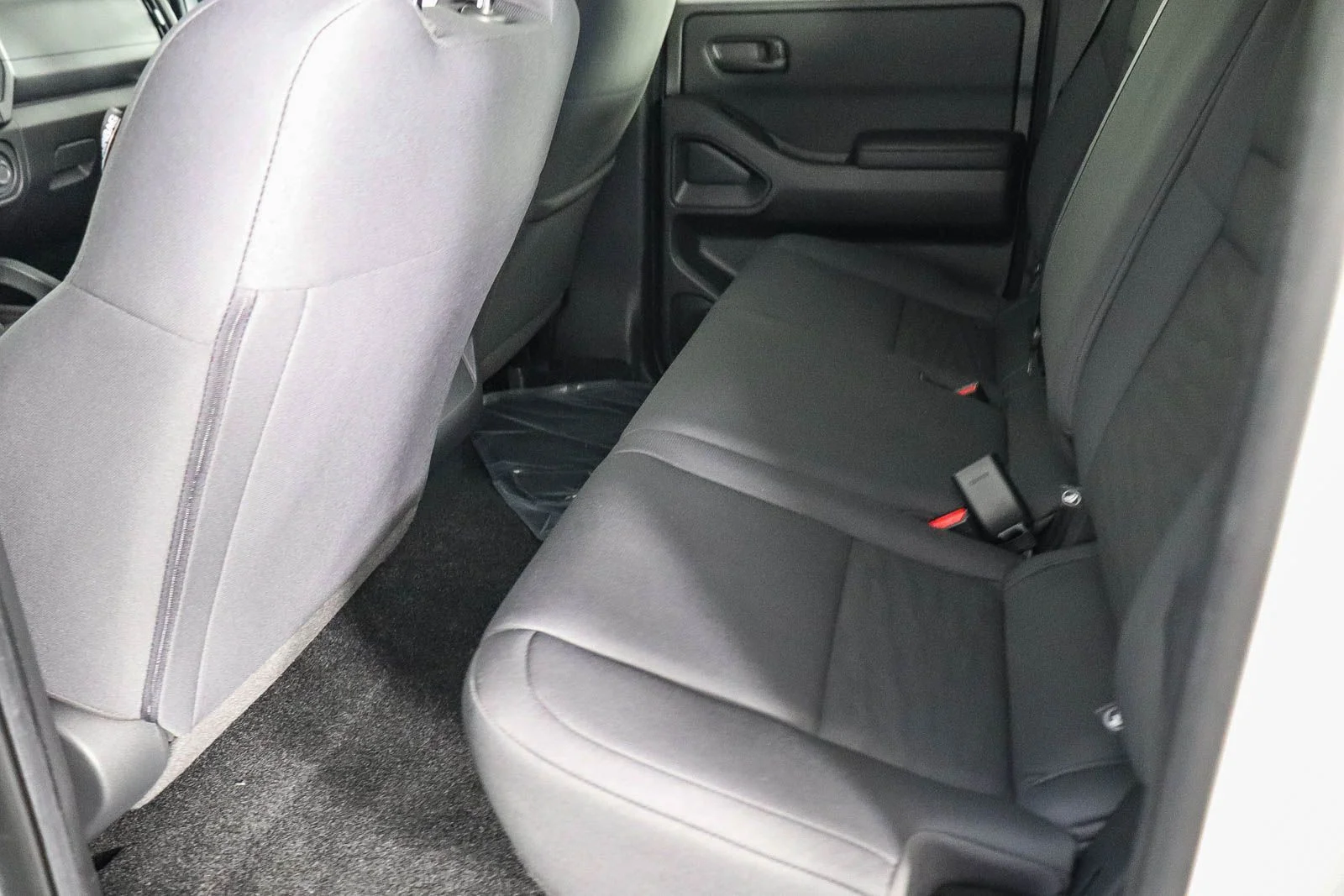 New 2025 Glacier White Nissan Crew Cab S image 20