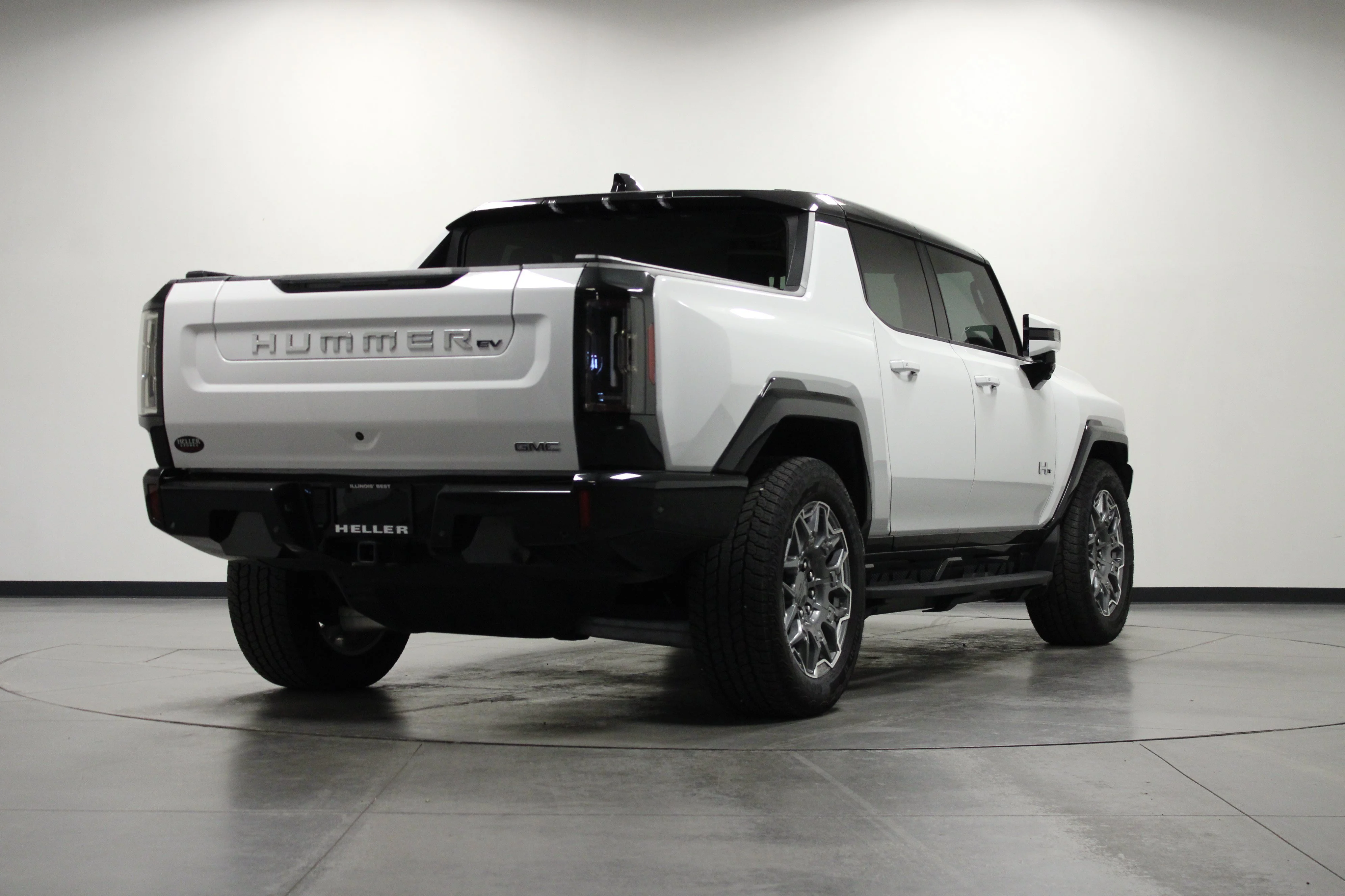 Used 2025 Interstellar White GMC 3X image 4