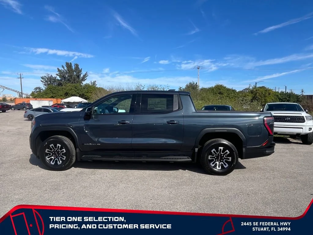 New 2026 Deep Ocean Metallic GMC Elevation Extended Range image 4