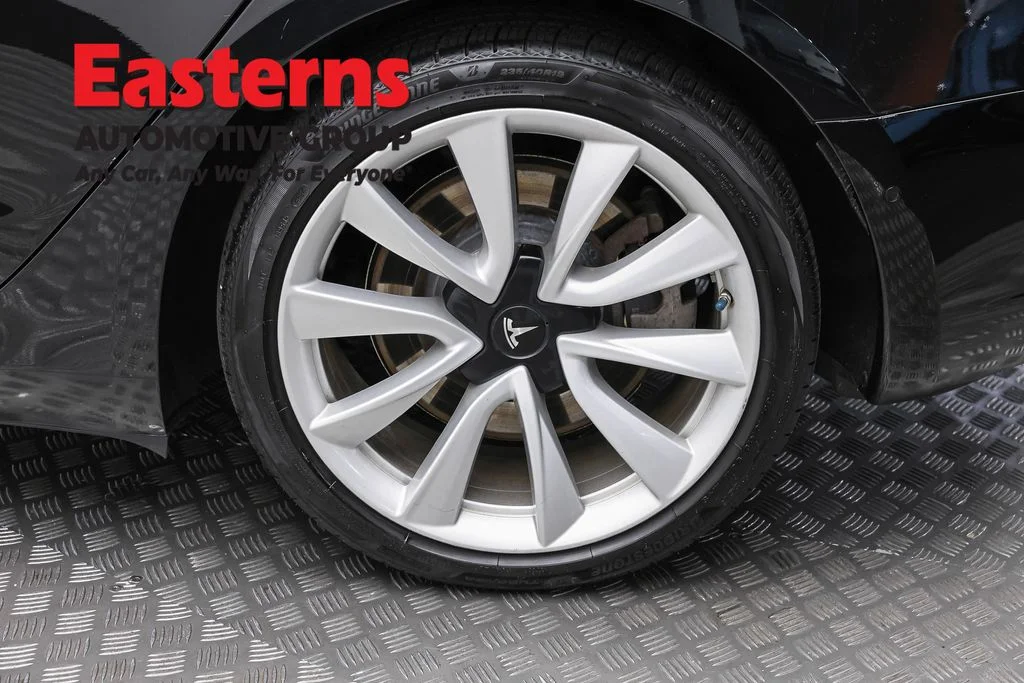 Used 2020 Black Tesla Long Range image 8
