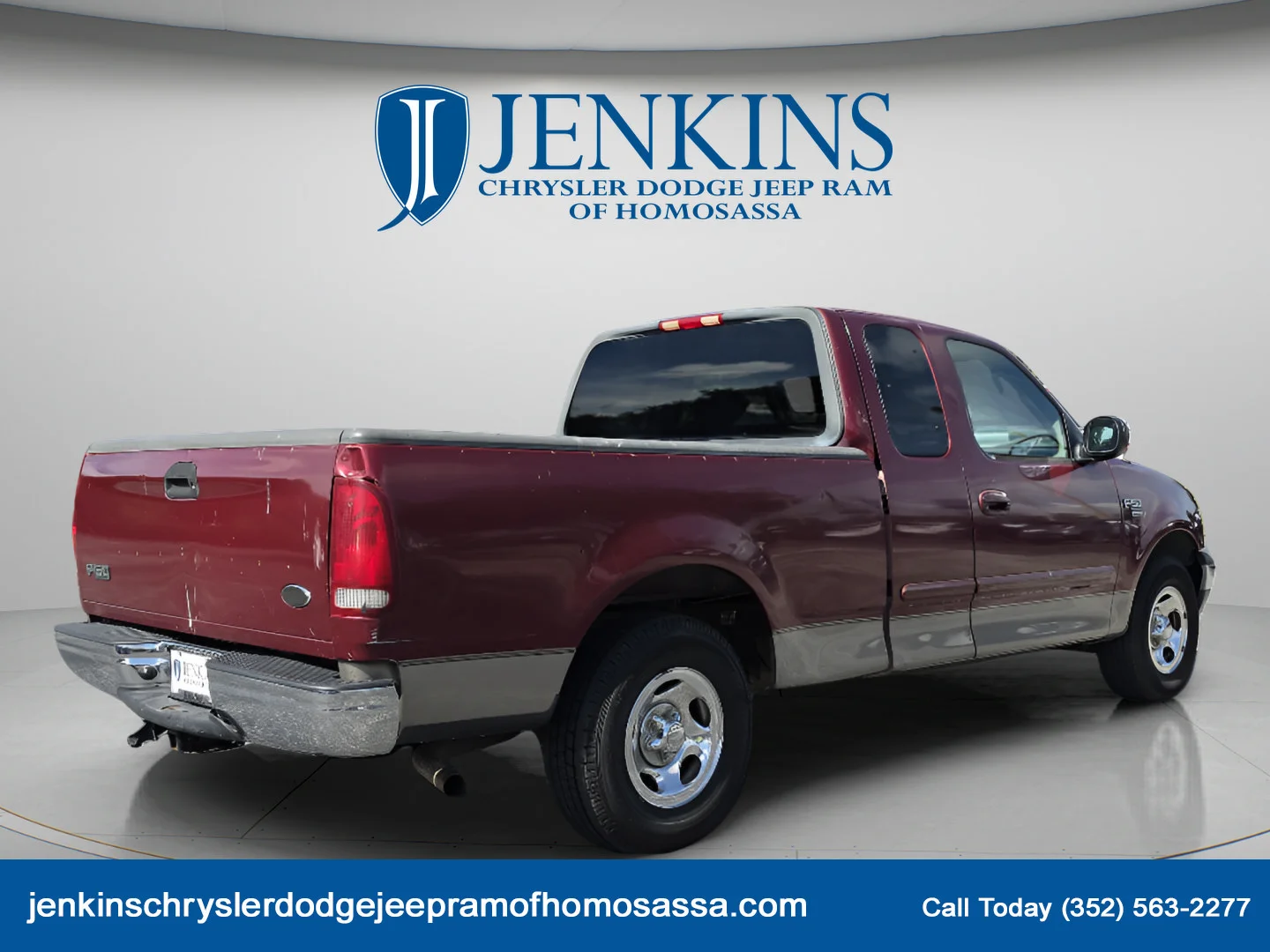 Used 2003 Red Ford  image 5