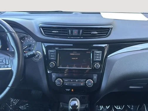 Used 2022 Gray Nissan SV image 11