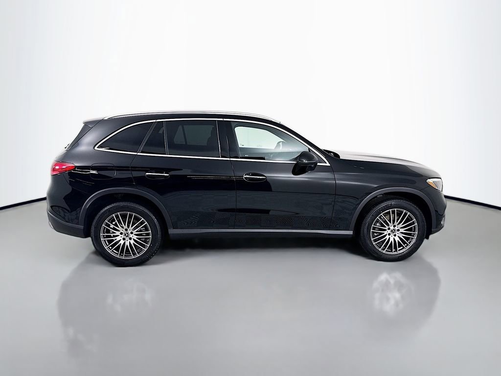 New 2026 Black Mercedes-Benz GLC 300 image 39