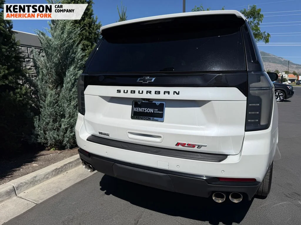 Used 2025 White Chevrolet RST image 36