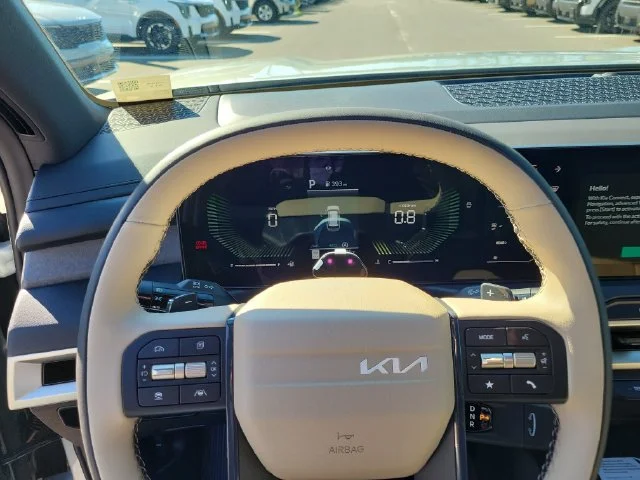New 2027 Ivory Silver Kia EX image 23