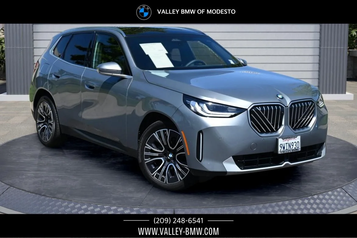 2026 BMW X3 30 XDRIVE's photo