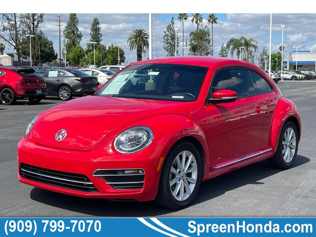 2017 Volkswagen Beetle 1.8T SE Auto's photo