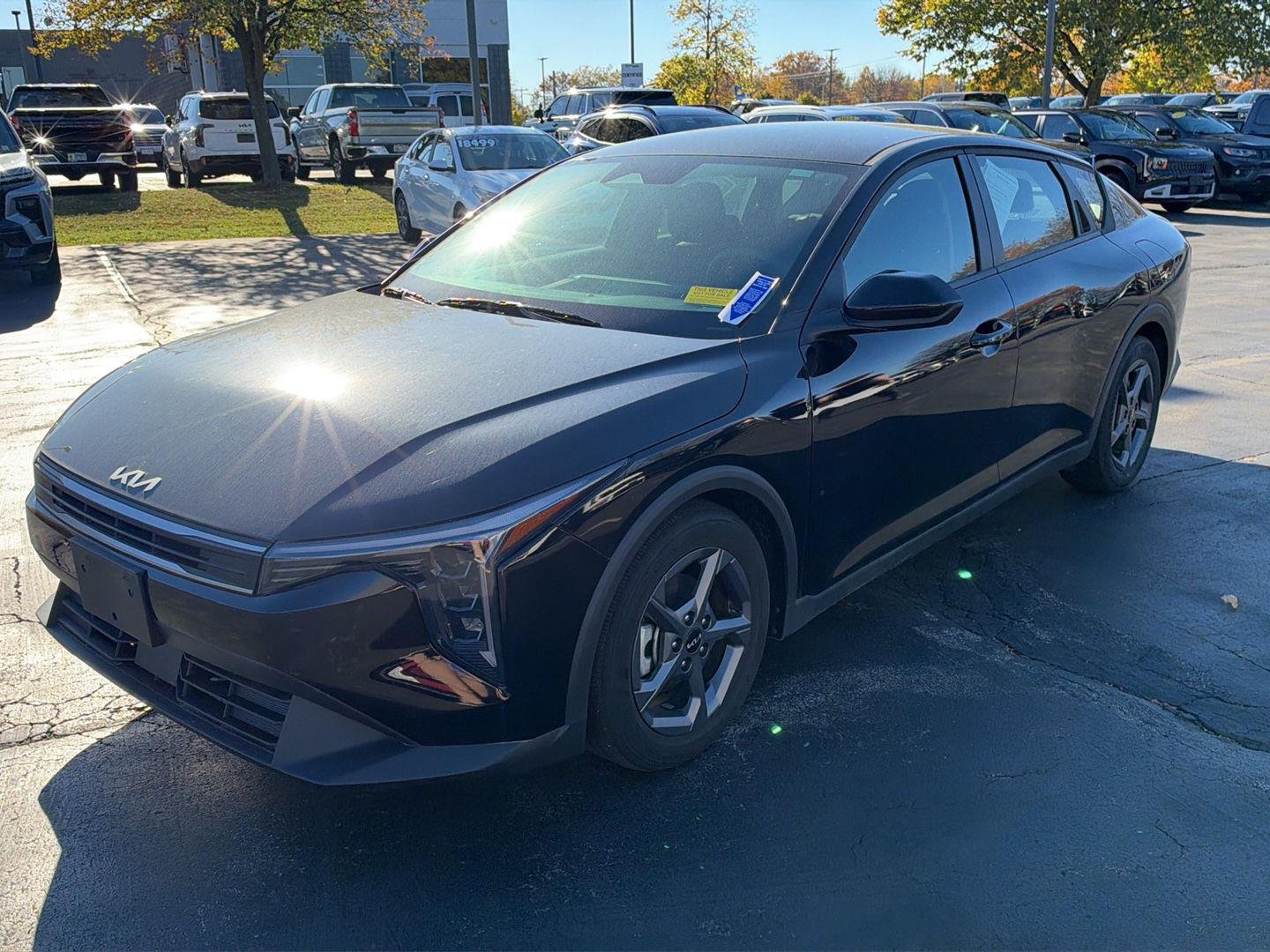 Used 2025 Aurora Black Pearl Kia LXS image 5