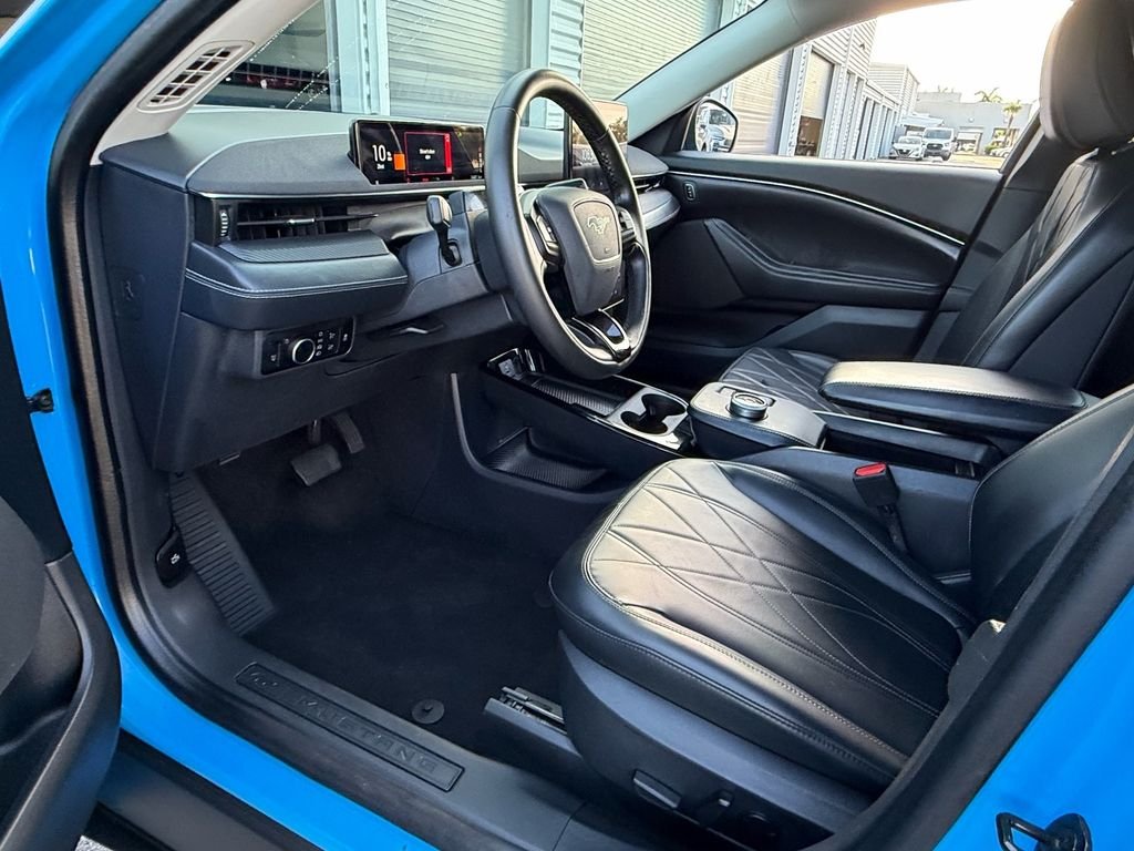Used 2024 Blue Ford Select image 11