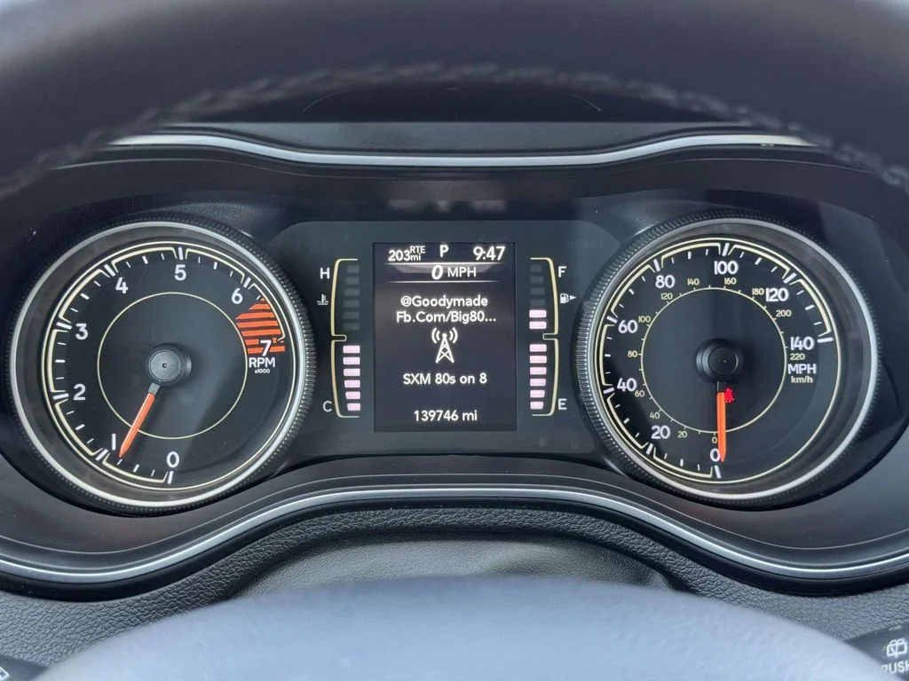 Used 2020 Gray Jeep Latitude Plus image 24