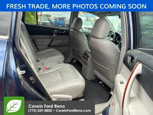 Used 2013 Nautical Blue Metallic Toyota Limited image 10