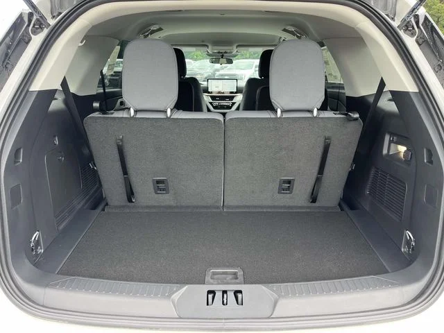New 2026 Star White Metallic Tri-Coat Ford Active 100A image 7
