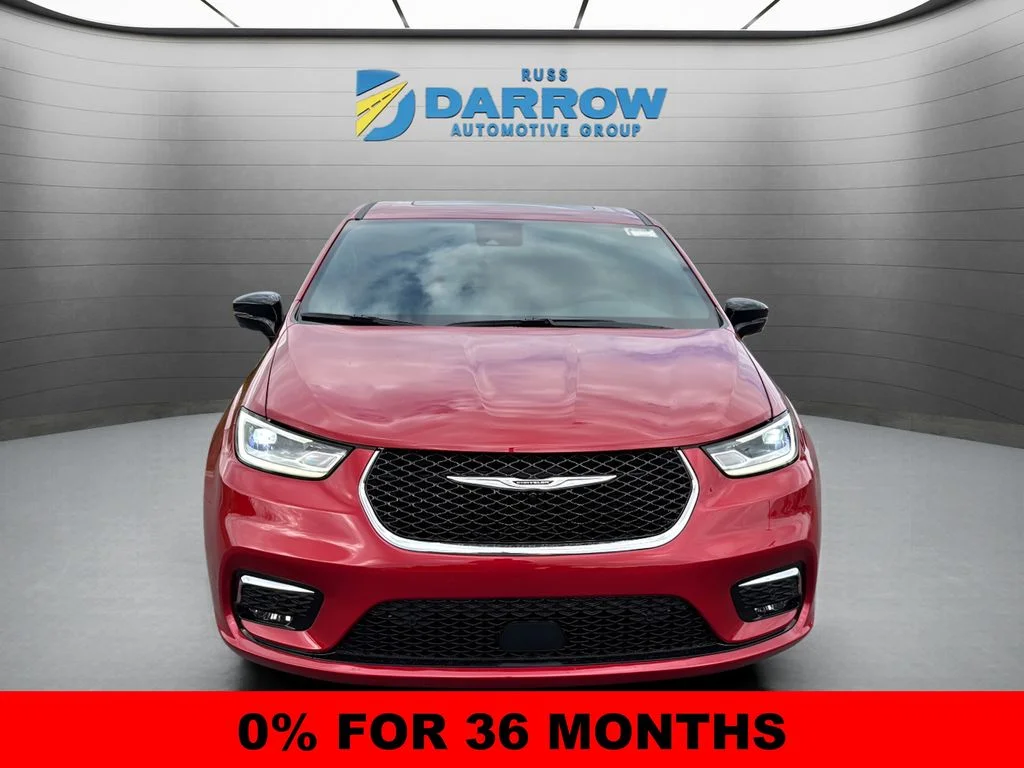 New 2026 Red Hot Pearl-Coat Exterior Paint Chrysler Select image 8