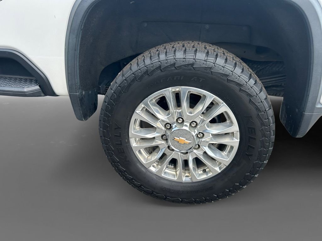 Used 2021 Beige Chevrolet High Country image 6