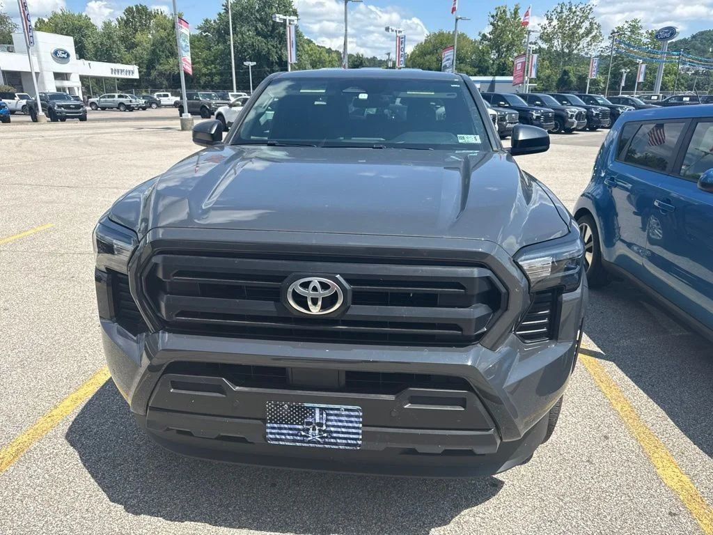 Used 2024  Toyota SR image 2