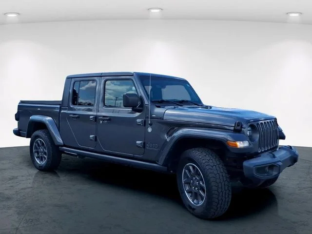 Used 2021 Gray Jeep Sport image 5