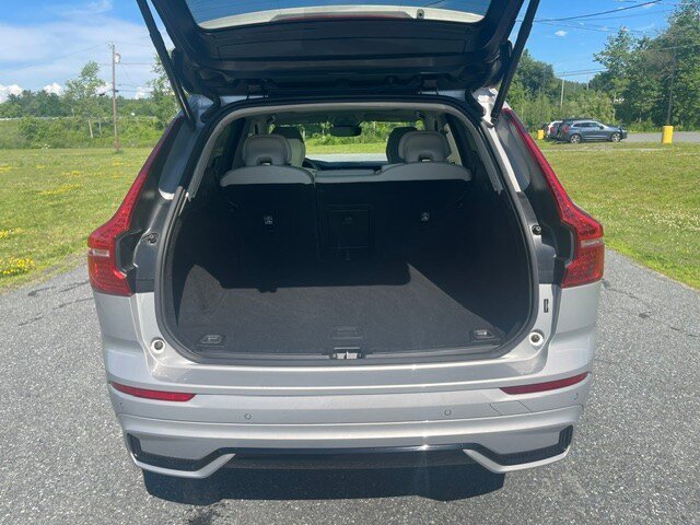 Used 2024 Silver Volvo Core Dark Theme image 11