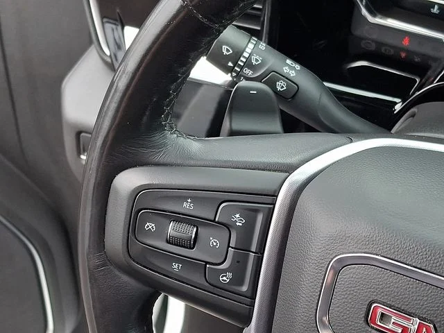 Used 2023 White GMC Elevation image 20