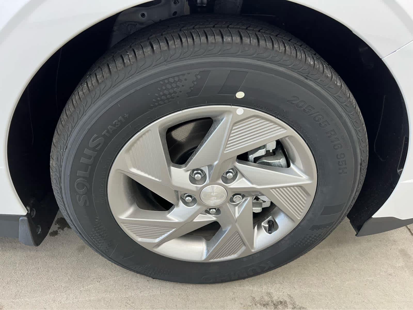 2025 Hyundai Sonata SE - Photo 15