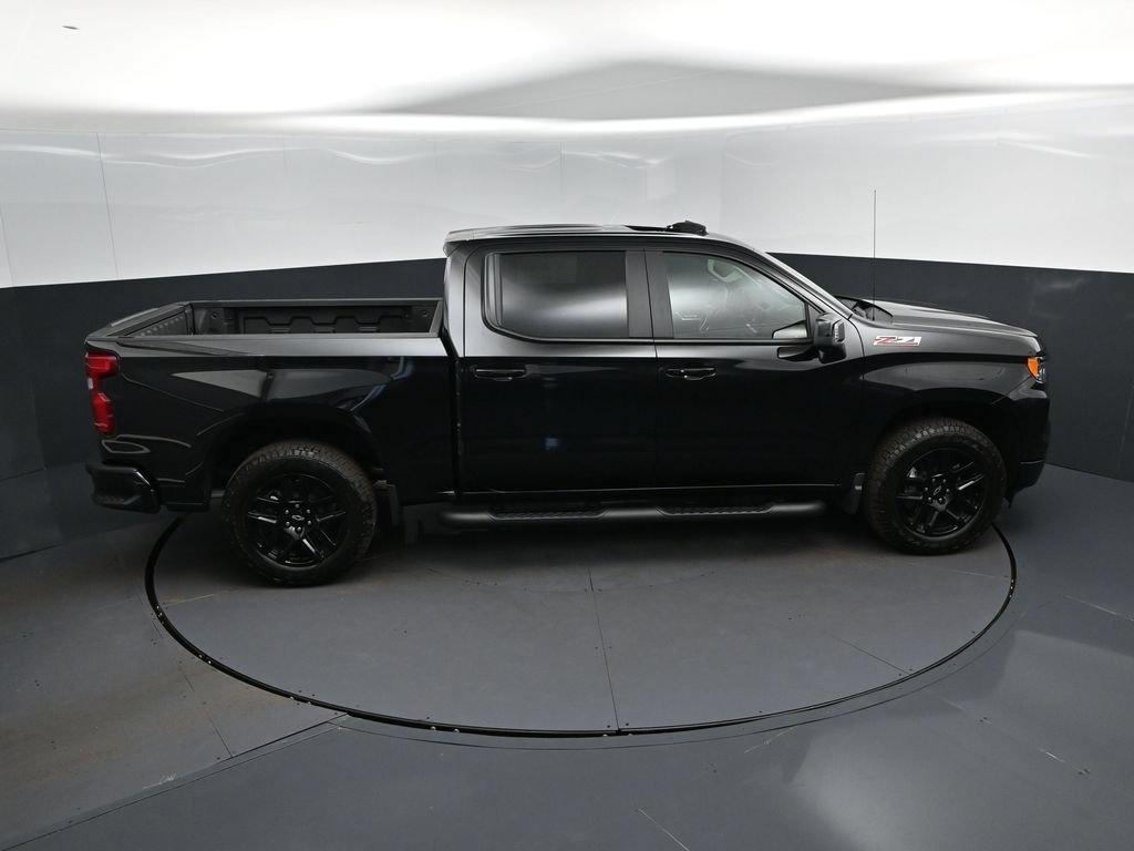 New 2026 Black Chevrolet RST image 37