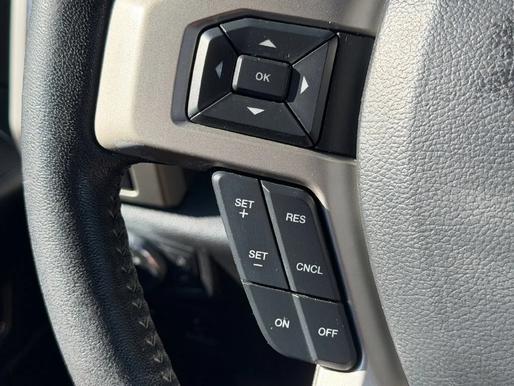 Used 2018 Blue Ford Lariat image 27