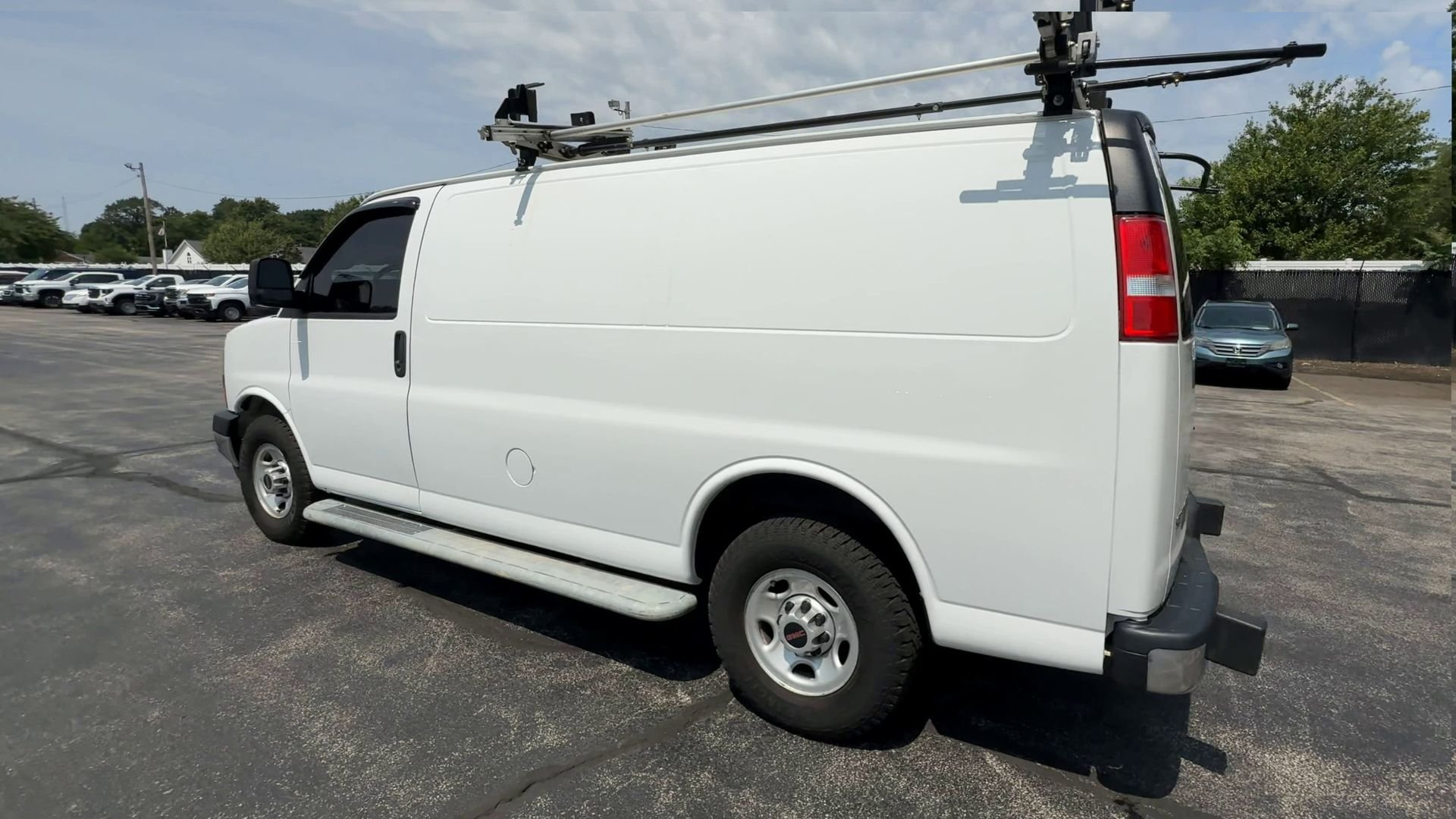 2019 GMC Savana Cargo Work Van - Photo 6
