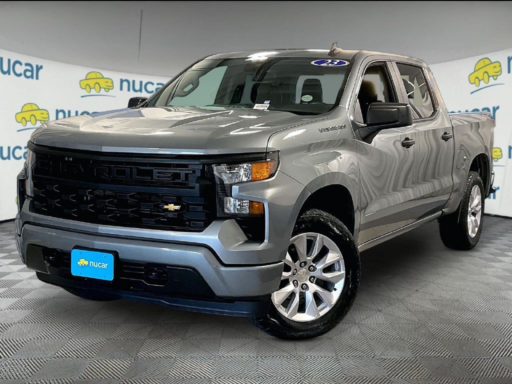 Used 2023 Gray Chevrolet Custom image 3