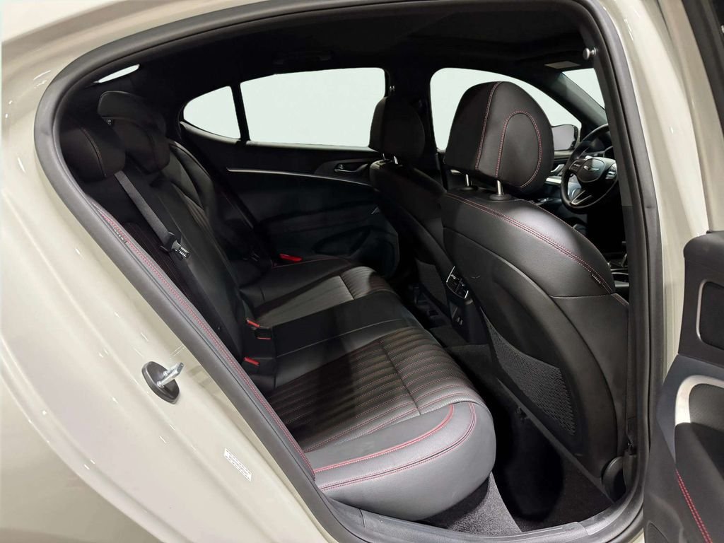 2024 GENESIS G70 Standard - Photo 25