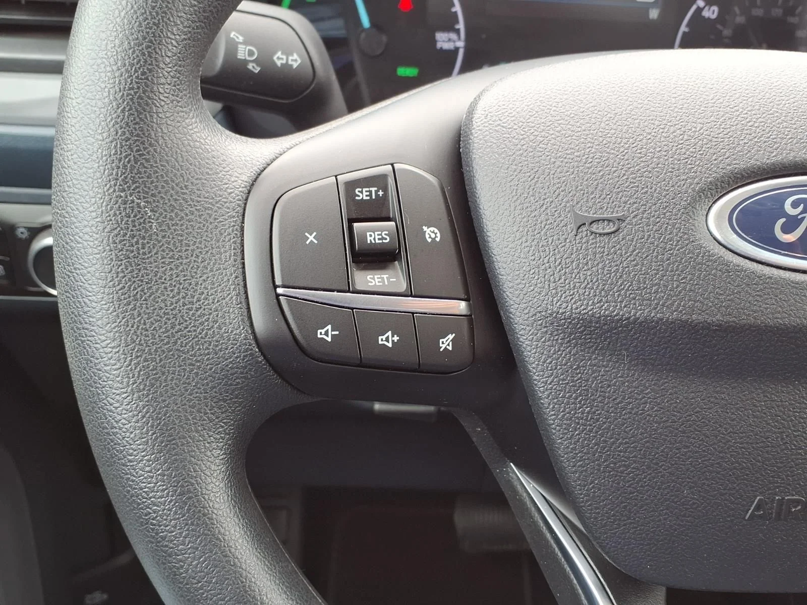 Used 2024 Green Ford XL image 19