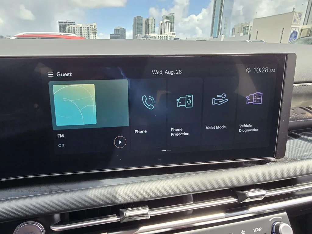 New 2026 White Hyundai SE image 18
