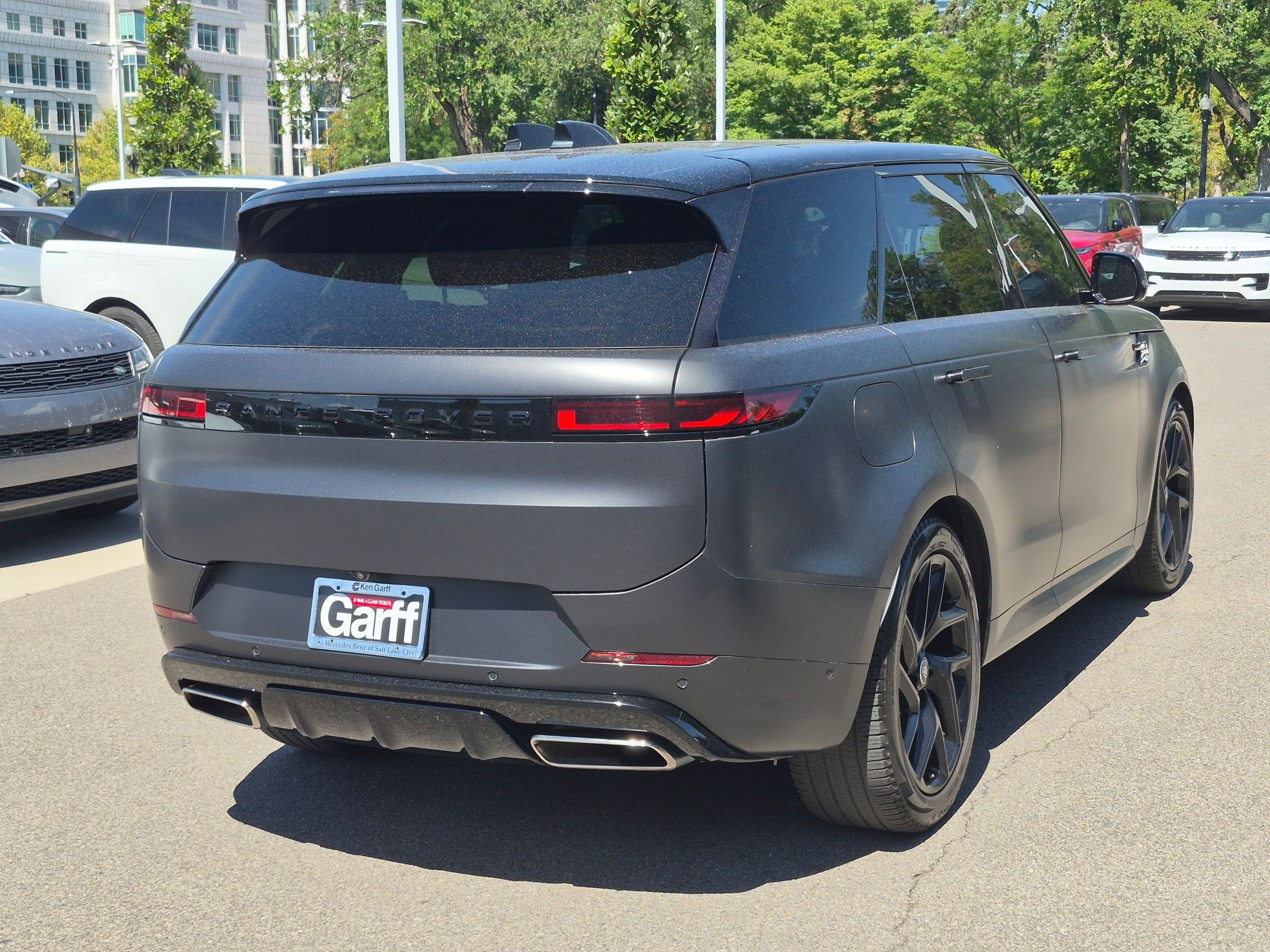 Used 2024 Gray Land Rover Dynamic SE image 3