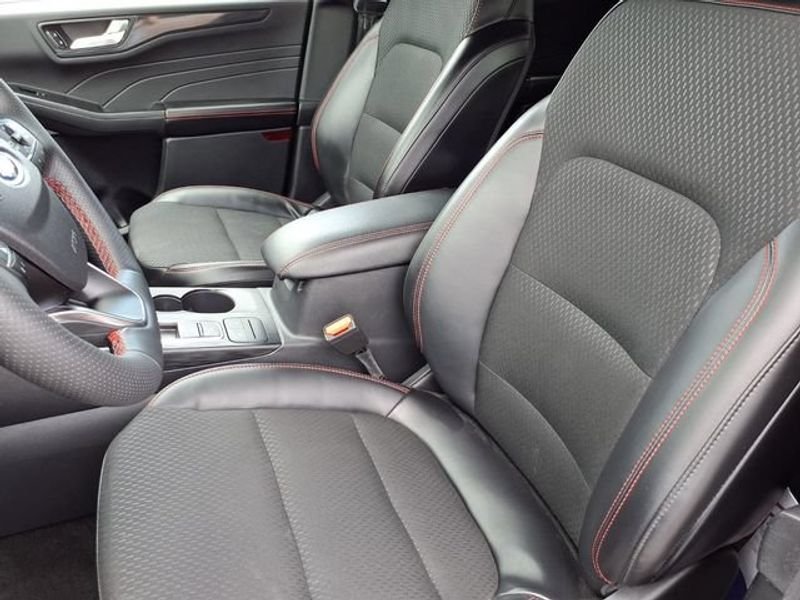 Used 2025 Gray Ford ST-Line Select image 2
