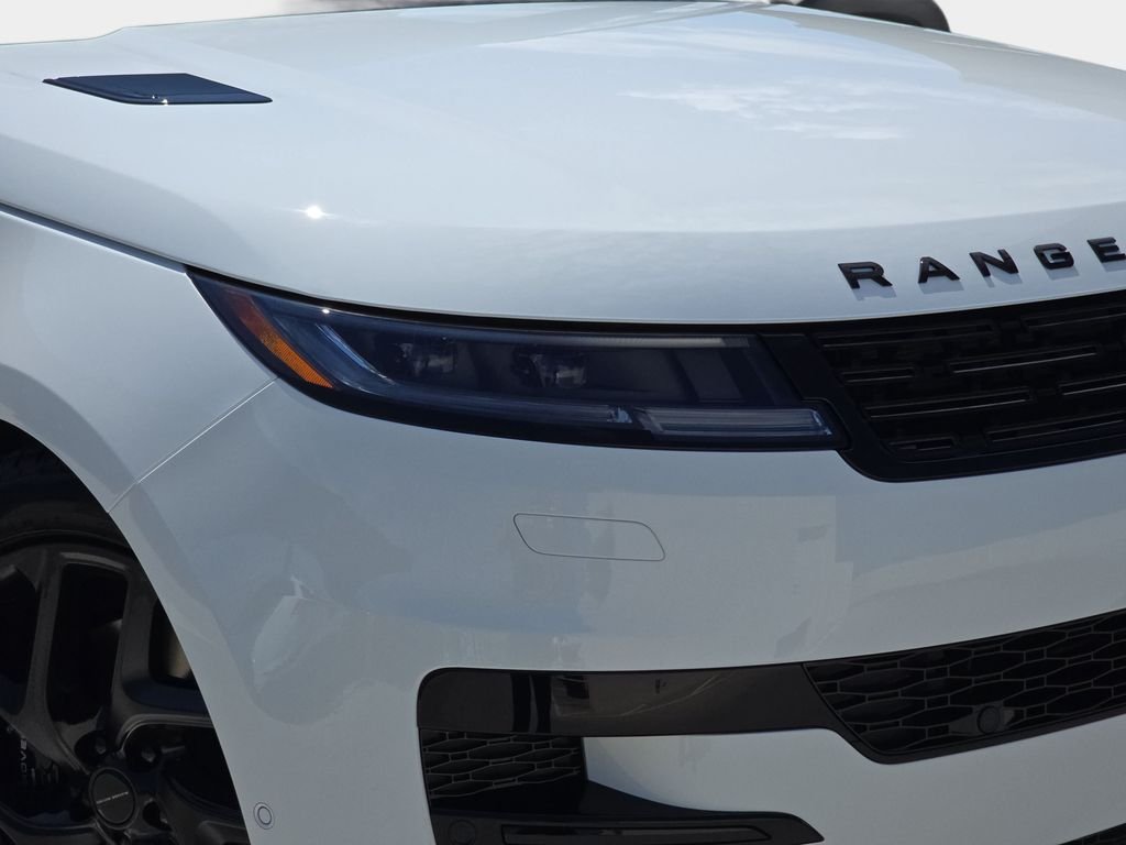 New 2026 Fuji White Land Rover Dynamic SE image 33