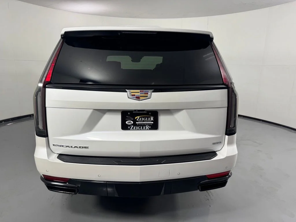 Used 2024 Crystal White Tricoat Cadillac Sport Platinum image 7