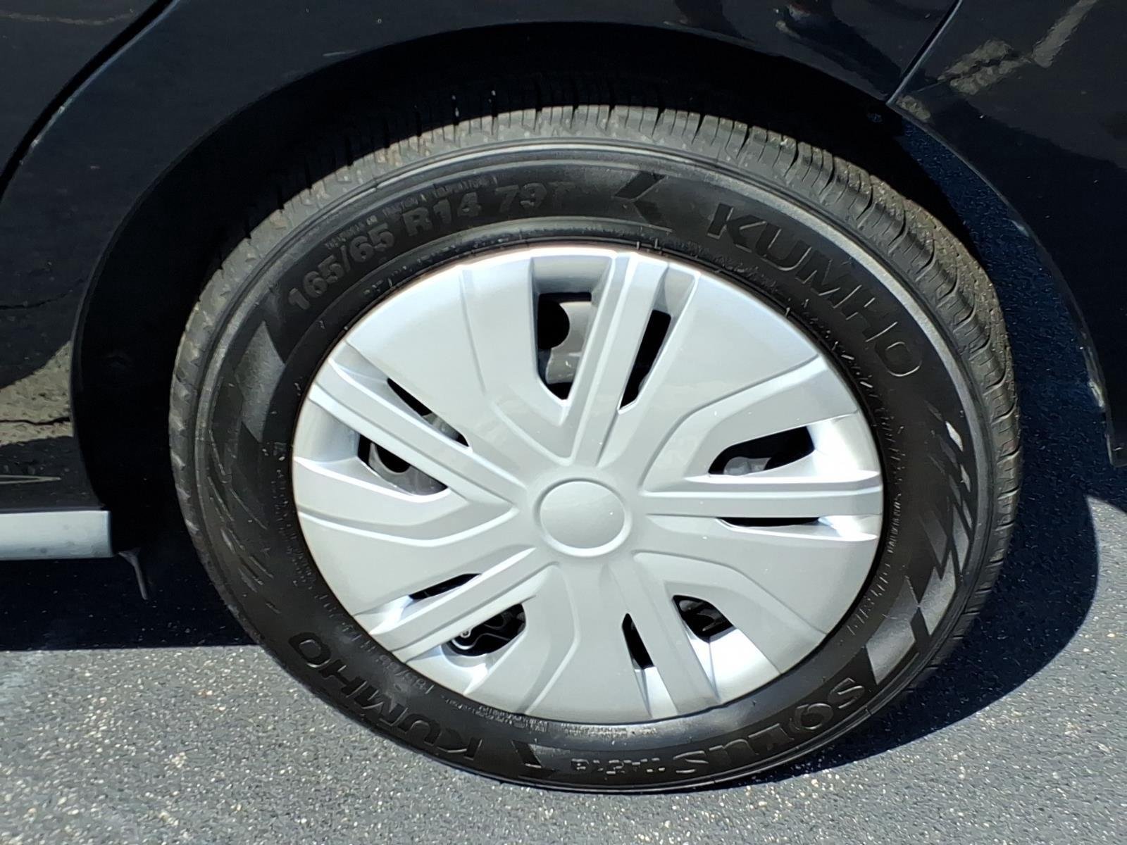 Used 2024  MITSUBISHI  image 11